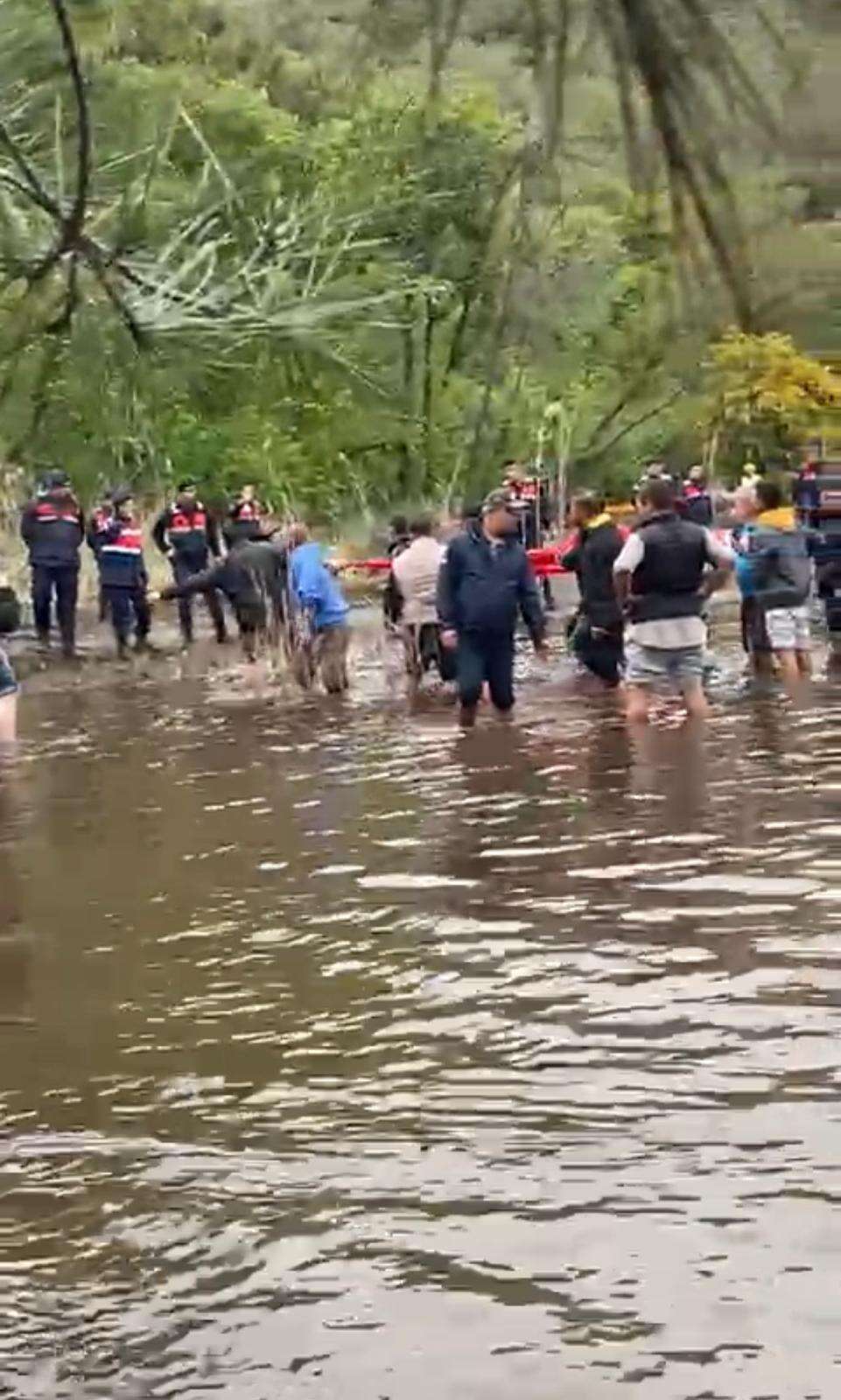 Cennet Koy Göcek’te Gerilim Tırmanıyor: Jandarma ve Sahil Güvenlik Karada ve Denizde Vatandaşların Koya Girmesine İzin Vermiyor 5